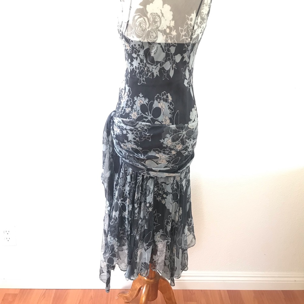 Dress - Picture 5 of 8